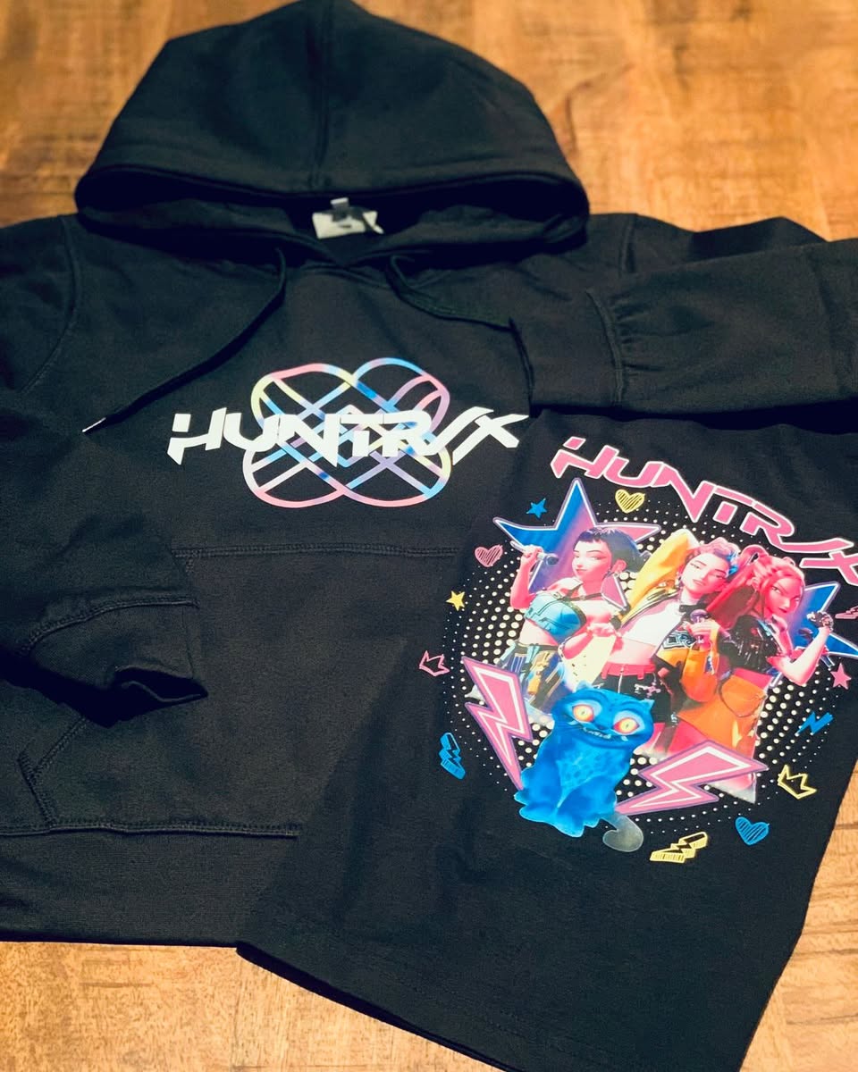 HUNTRIX Hoodie & Shirt